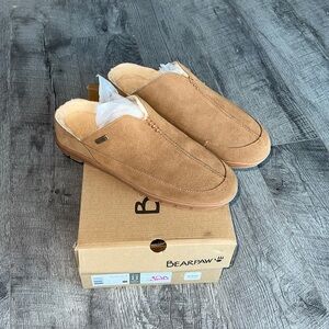NWT Bearpaw Bruce. Hickory color.